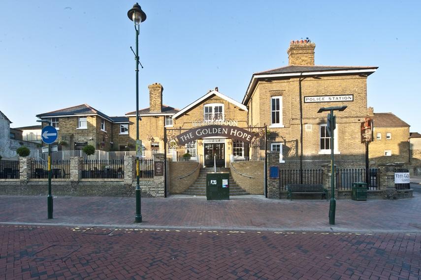 The Golden Hope Wetherspoon Sittingbourne Exterior foto